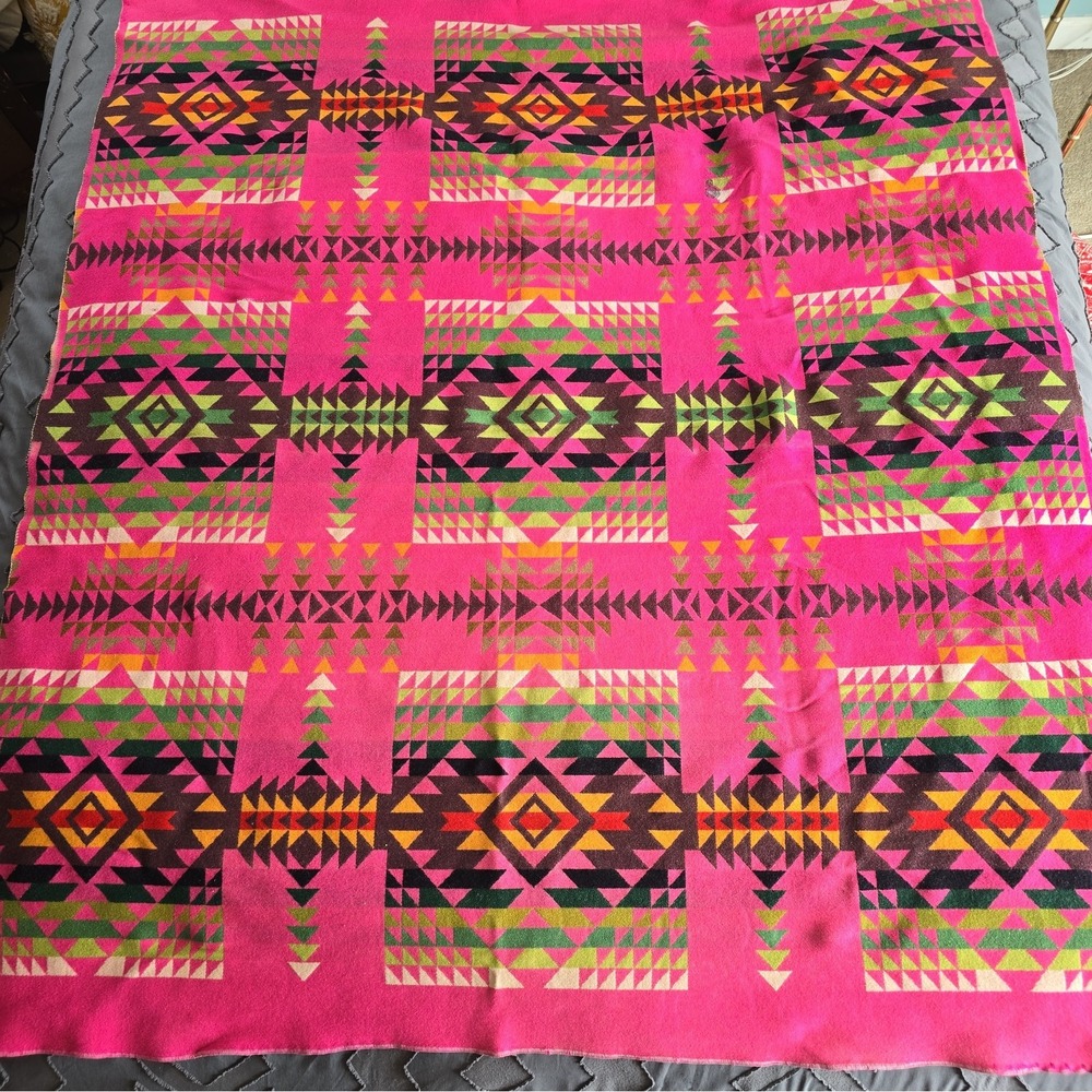 Vintage Pendleton Beaver State Wool Trade Blanket Hot Pink 9-element Pattern